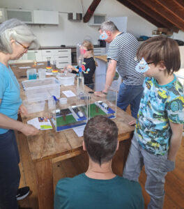Am Aktionsstand der WasserSchule durfte experimentiert werden